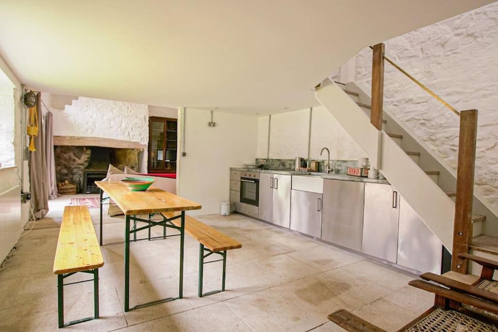 Lower Godney Little House Wells Εξωτερικό φωτογραφία